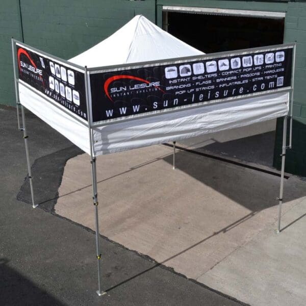 Printed Sky Banner Corner
